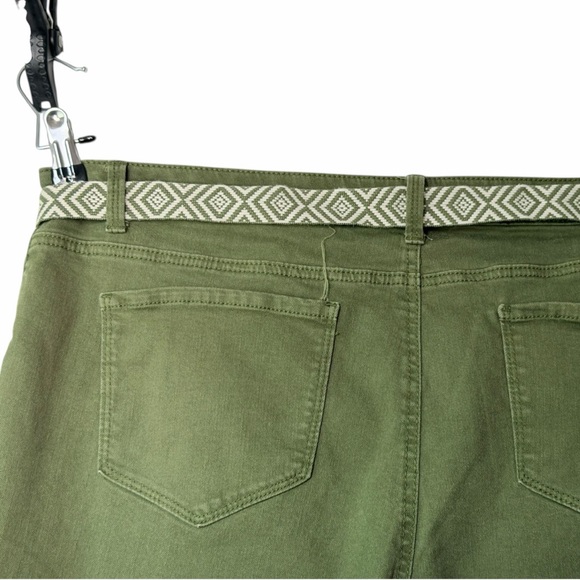Time and Tru High Rise Skinny Jeans – Size 18 – Olive Green - Picture 4 of 8